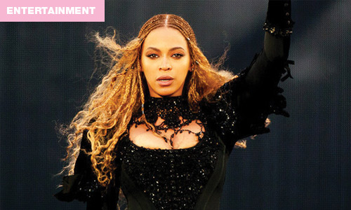 Beyonce arrange on-stage wedding proposal for her dancers
