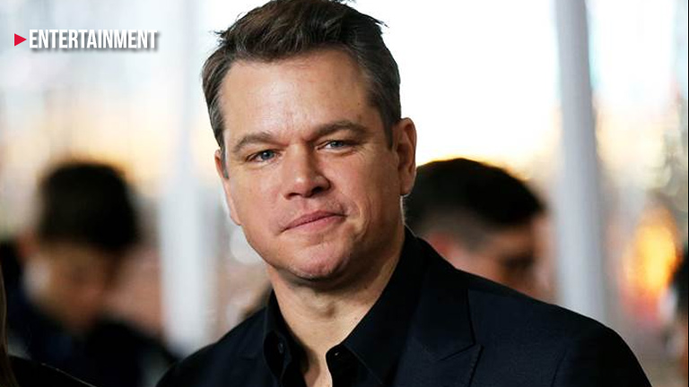 Matt Damon videobomb Chris Hemsworth’s interview